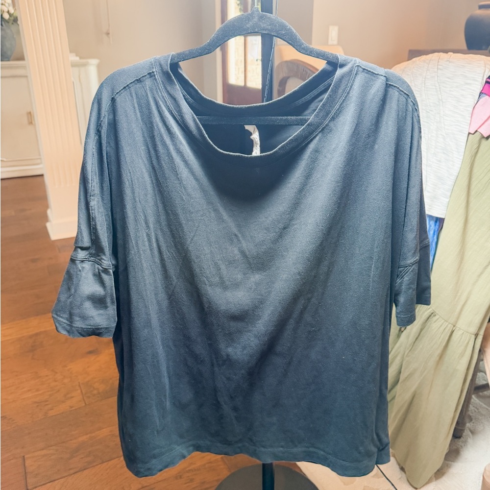 lululemon athletica Black Short Sleeve Relaxed Tee